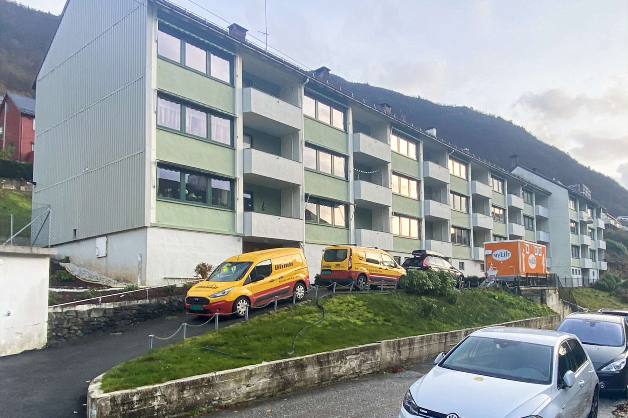 Landås borettslag fornyet både innvendige og utvendige rør med strømperenovering
