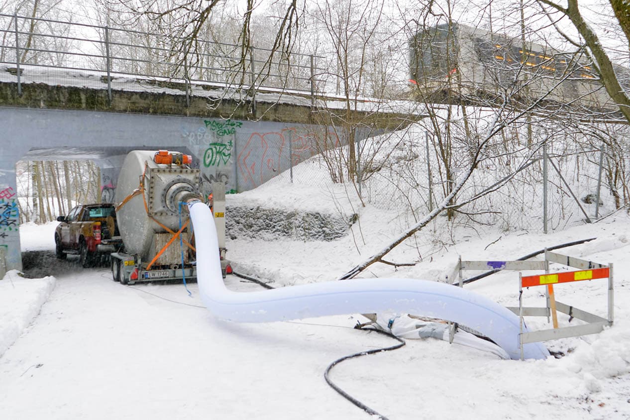 Gravefri ledningsfornyelse langs tursti med sårbar natur