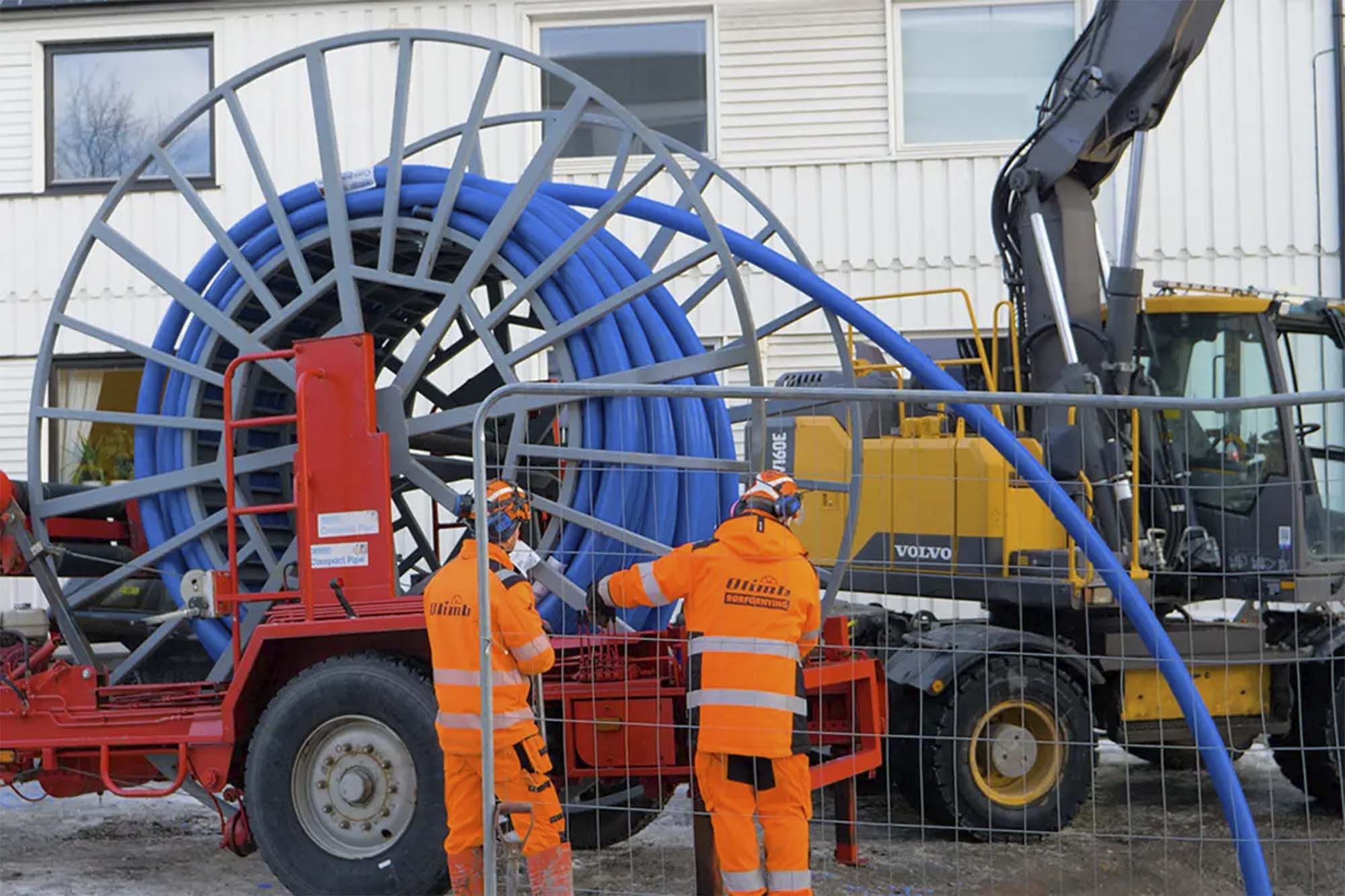 VIDEO: Fornyet vannledning under hovedfartsåre uten å stanse trafikken